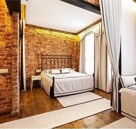 Arx Apart-hotel
