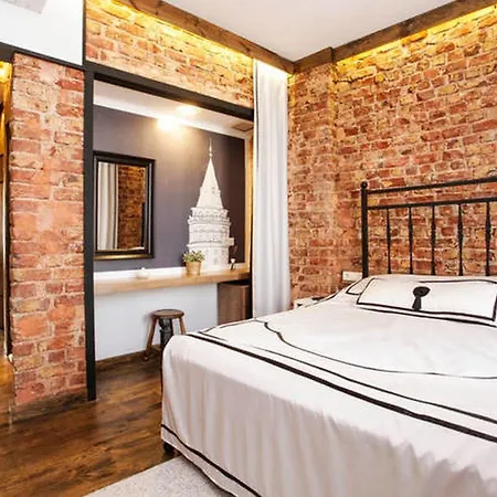 Arx Aparthotel 3*