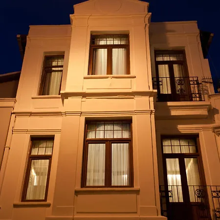 Arx Aparthotel