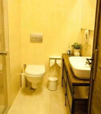 Arx Aparthotel
